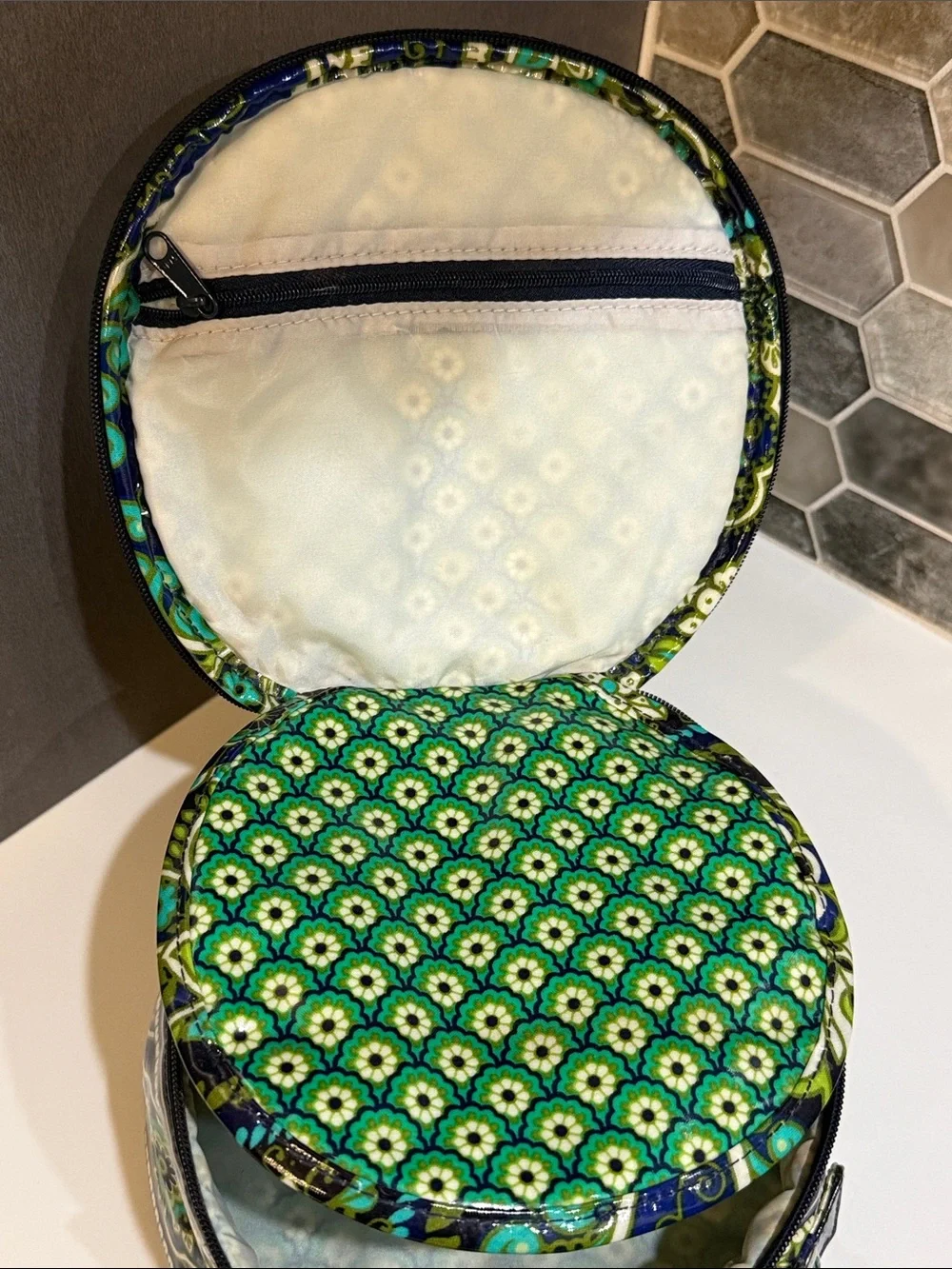 Vera Bradley round cosmetic